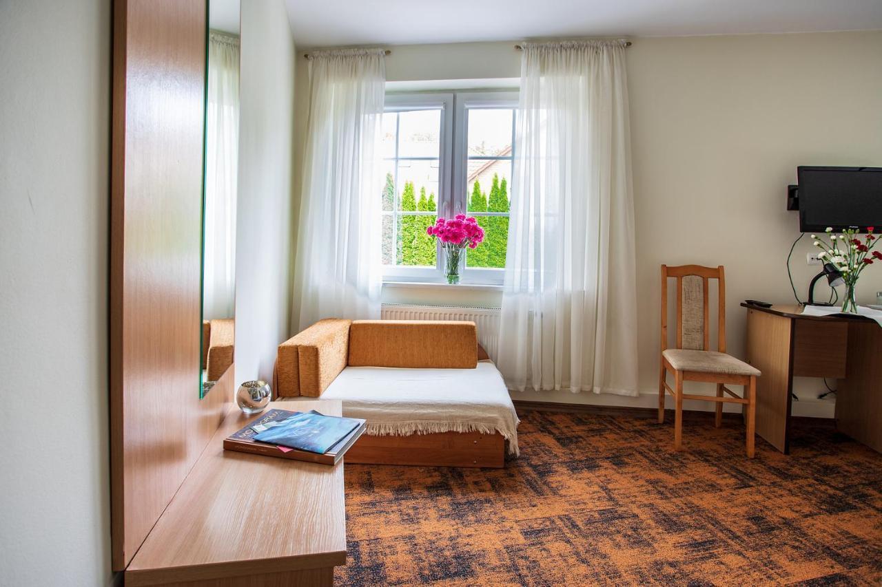 Hotel Zamek 기지크코 외부 사진